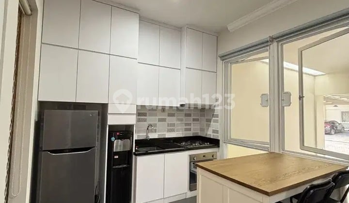 Rumah 2 Lantai Full Renovasi Greenwich Sheffield Gading Serpong BSD City Tangerang Banten