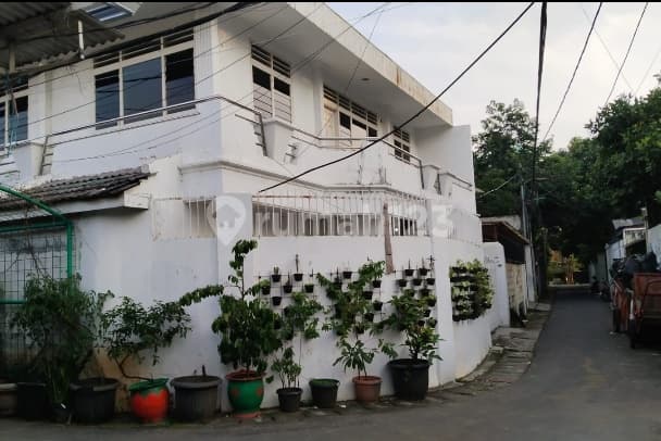 Modern House in Petojo Cideng Area