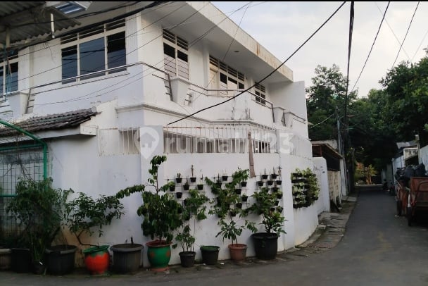 Modern House in Petojo Cideng Area