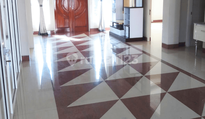 Dijual Rumah 2 Lantai Siap Huni terawat di Manyar , Sby timur