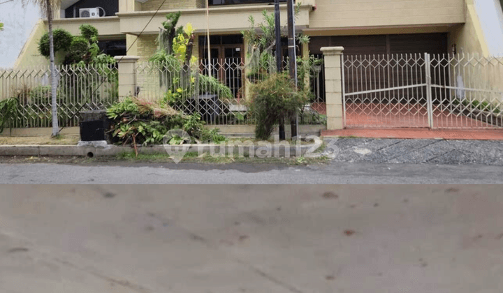 Rumah Hitung Tanah Dharmahusada Indah one gate system Area