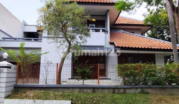 Rumah SIAP HUNI GRAHA FAMILY baru selesai renovasi seperti baru