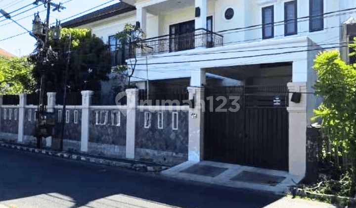 Dijual Rumah Siap Huni HOOK with POOL Manyar, Surabaya Timur