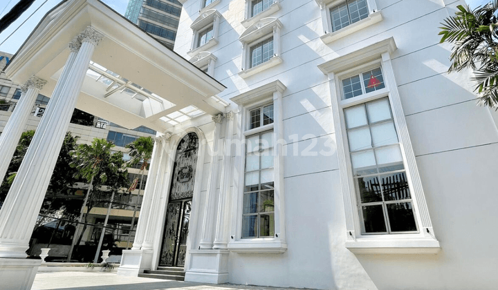 Jual Gedung Komersial 7 Lt Dekat Tunjungan Plaza Open Space