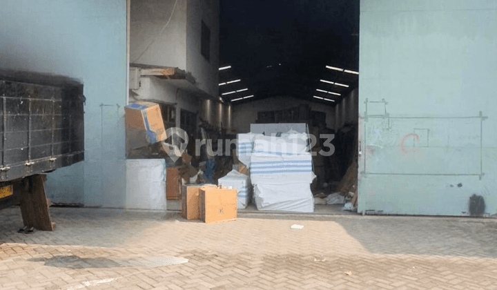 Gudang Margomulyo Permai Block A Already Renovated. Height increased by 1 meter.