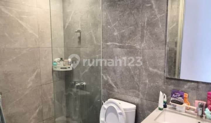 Hidup Eksklusif Tepi Danau! Rumah Mewah di Asya Jgc, View Tenang & Udara Segar