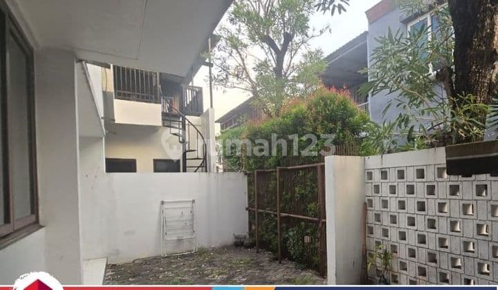 Sewa Rumah Full Furnished 2 Lantai,Letak Strategis Dan Bebas Banjir Di Cluster Casia Siap Huni