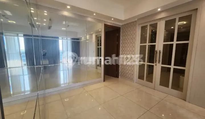 Taman Anggrek Residence 3+1 Bedroom Unfurnished 135M2 IDR 170 Million