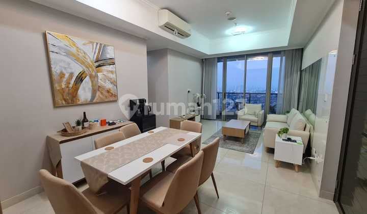 Disewakan apartemen di kondominium taman anggrek residence 3 br full furnish!