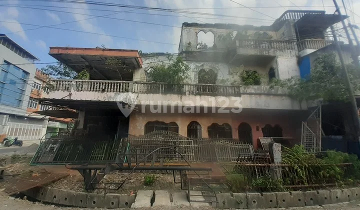 Dijual Tanah dan Bangunan Rp 880 jt Berlokasi Strategis - Medan