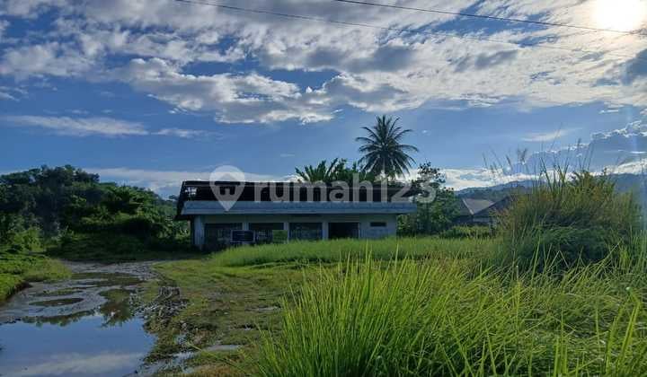 For Sale: Building and Land with an Area of 6,752 m2 in Kauditan - North Sulawesi!