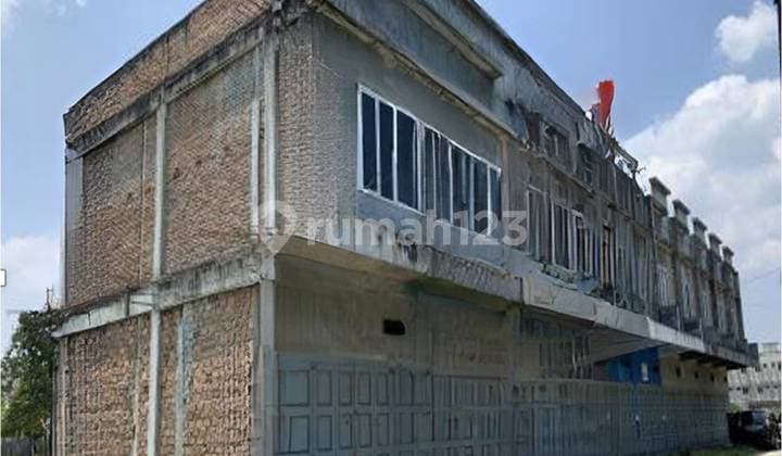 Ruko 2 Lantai 68 m2 di Lokasi Ramai Cocok untuk Usaha Kantor