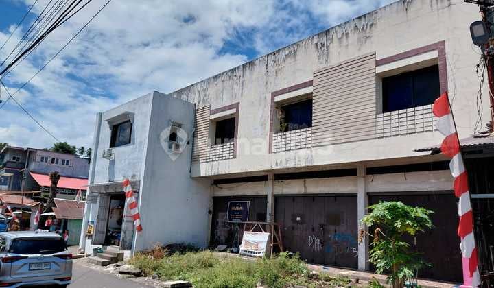 Ruko 2 Lantai 104 m2 di Tuminting - Cocok untuk Usaha dan Kantor!