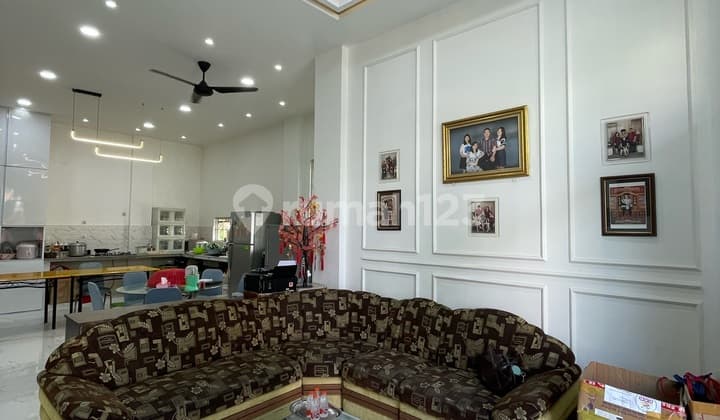 Dijual Cepat Rumah Mewah Dua Lantai Semi Furnish Di Tanjung Bunga Dekat Tsm Sekolah Zion Dan Pantai Akarena