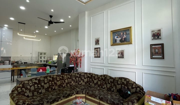 Dijual Cepat Rumah Mewah Dua Lantai Semi Furnish Di Tanjung Bunga Dekat Tsm Sekolah Zion Dan Pantai Akarena