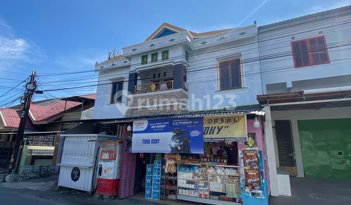 Dijual Cepat Rumah Mewah Dua Lantai Gigit Jalan Besar Dekat Jalan Hertasning Dekat Mall Panakukang SHM Rumah di Jl. Tamalate Iii No. 42, Kassi-Kassi, Rappocini, Kota Makassar, Sulawesi Selatan, Indonesia, 90222, Rappocini Bagus