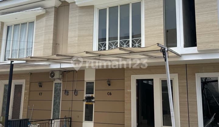 Dijual Cepat Rumah 2 Lantai Dalam Kompleks Semi Furnish Di Tengah Kota Makassar Bebas Banjir