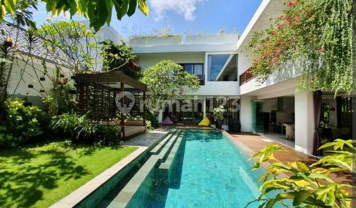 Stunning Modern Minimalist Villa In Jimbaran Fully Furnished SHM