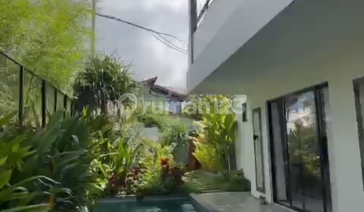Tropical Modern Villa, 200M², Fully Furnished, Ready To Move In, SHM ,In Ungasan Kuta Selatan