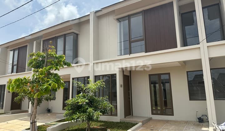 rumah 2 lantai gaya jepang depan danau, dekat ice &aeon bsd