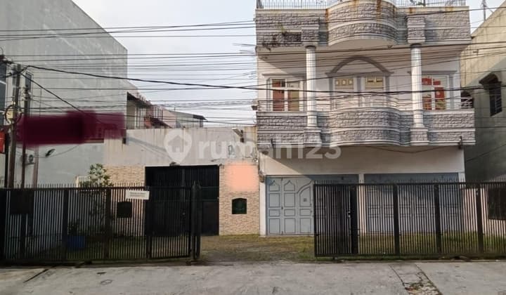 Ruko Gandeng Multi Fungsi 3in1 Di Jl Kasuari