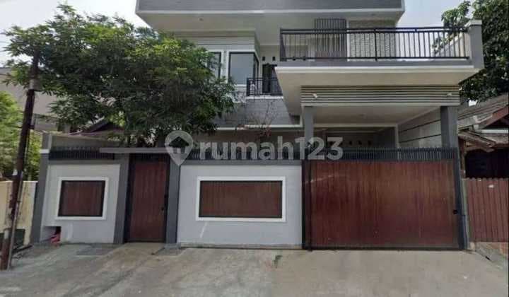 Turun harga. Rumah mewah Griya Loka, BSD