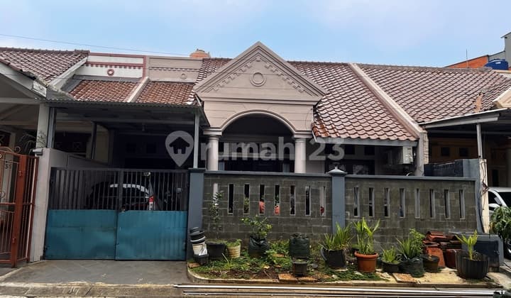 Jasmine Mas House, the cluster closest to the Highway