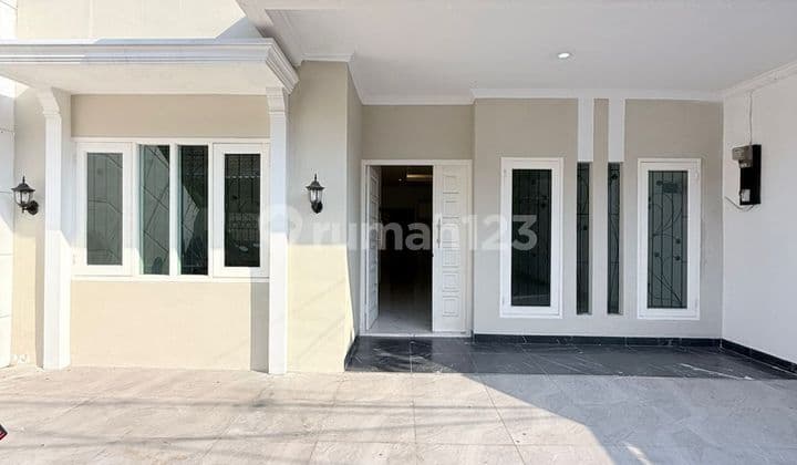 Rumah Baru Bagus & Cakep Tebet Barat Jakarta Selatan