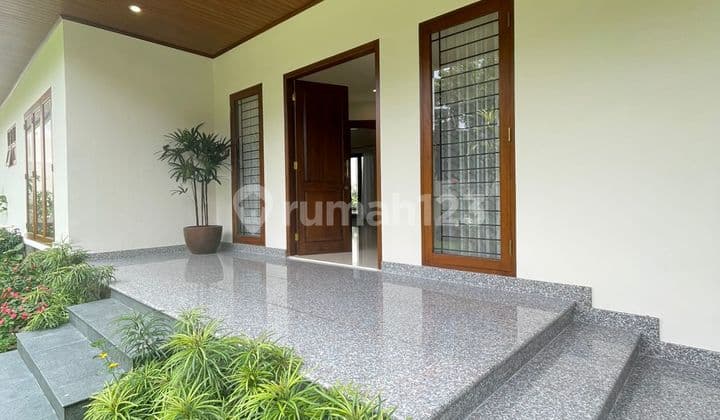 Rumah Mewah di Lebak Bulus Dekat MRT