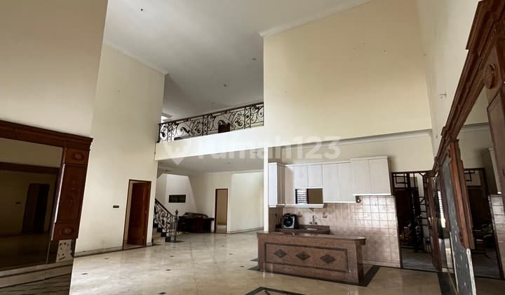 Rumah Mewah Murah Strategis Daerah Kemang Jaksel