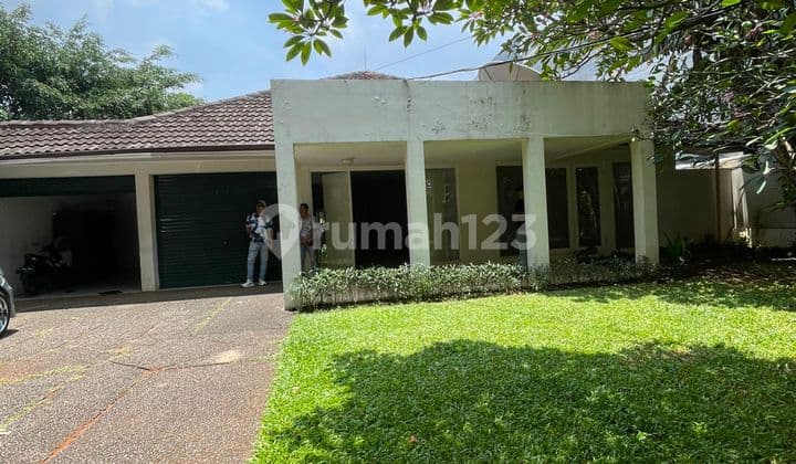 Rumah Hitung Tanah Daerah Kemang Jakarta Selatan