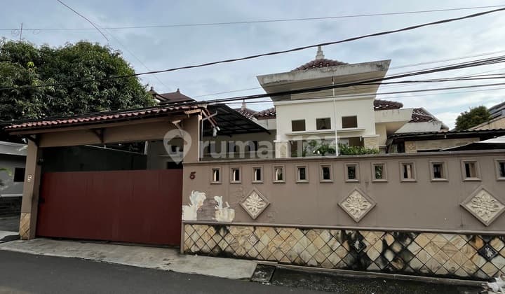 Luxury House Very Strategic Flood-Free Pejaten Area