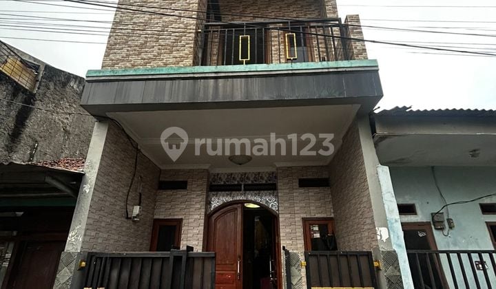 Rumah Murah 3 Lantai Berada Di Tengah-tengah Kota Daerah Jakarta Barat
