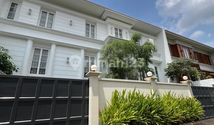 Rumah Mewah Baru Jadi Full Furnished Daerah Kemang Jaksel