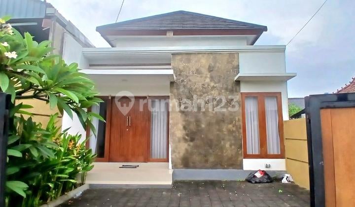 For Rent Semi-Furnished House Tukad Batanghari