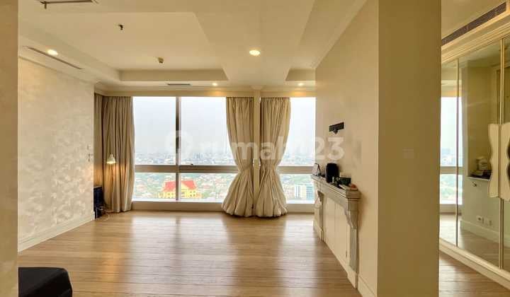 For Sale Apartment Capital Residence Available 3 BR - Fully Furnished Good Condition