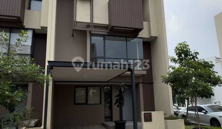Dijual Rumah 3 Lantai Full Furnish Siap Huni Cluster Impesahaus Tabebuya BSD