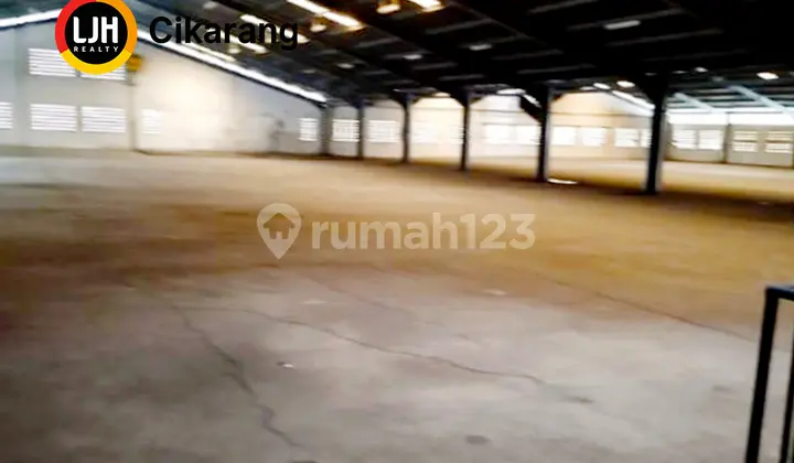 Sewa Gudang LB 8.400 M2 di Kawasan Industri Delta Silicon 2 Lippo