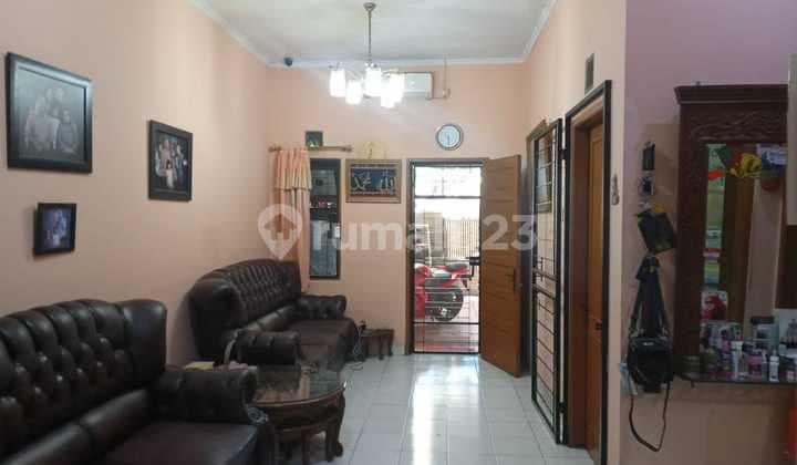 DIJUAL RUMAH DI KOMPLEK PARAKAN MAS