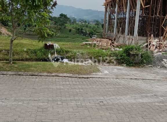 DIJUAL TANAH KAVLING DI KOTABARU PARAHYANGAN