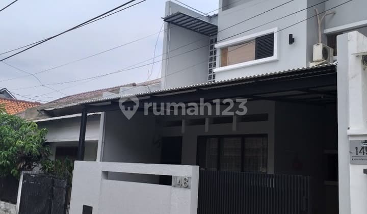 Rumah Bagus Lingkungan Tenang & Aman Siap Huni di Kayu Putih Utara Jakarta Timur