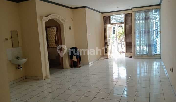 For Rent: 1.5-Story House in Taman Modern, Cakung, East Jakarta