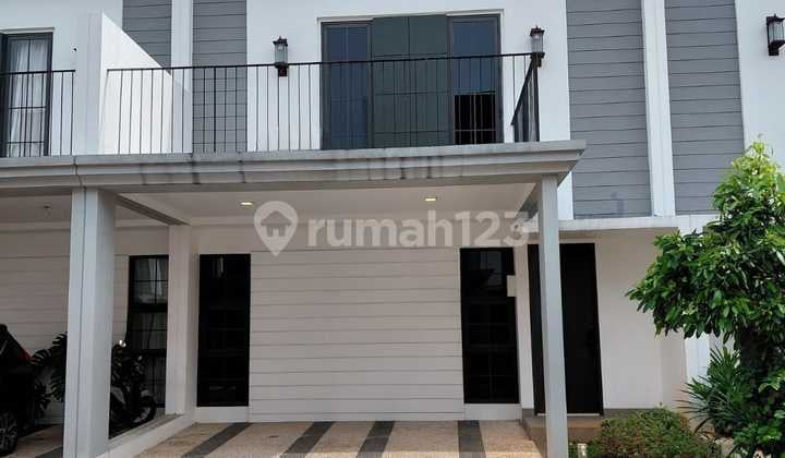 Rumah 3 LT Atic Room Cluster Maison De Wisteria Metland Menteng Jakarta Timur.