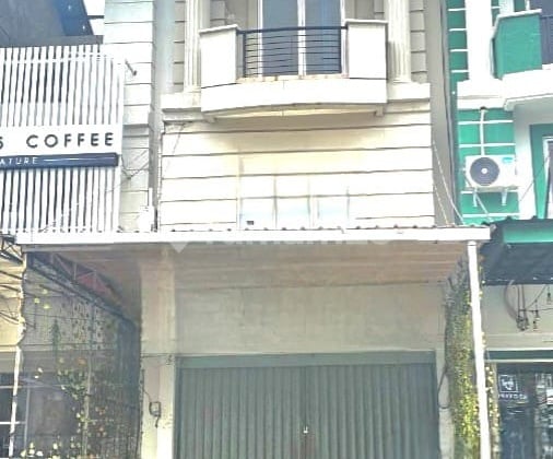 Ruko 4 Lantai Lokasi Ramai dan Siap Pakai di Kota Harapan Indah Bekasi