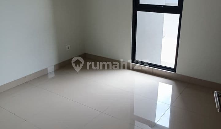 Rumah Bagus Minimalis Siap huni di Cluster Regia Summarecon Crown Gading Bekasi