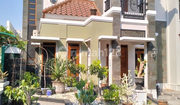 Dijual Rumah Mewah Dalam Perumahan di Jalan Solo, Kalasan, Sleman