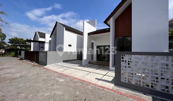Rumah Modern Smart Home + Furnished di Triharjo, Sleman, Dekat Polres dan Rsud Murangan