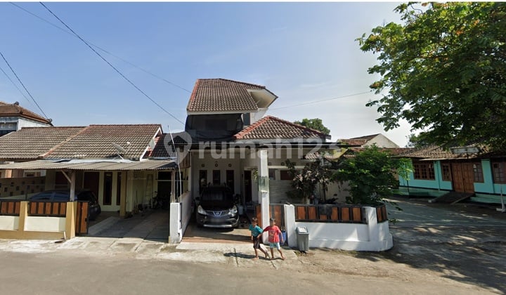 Dijual Rumah Dua Lantai Siap Huni di Sidomoyo, Godean, Sleman, Yogyakarta, Dekat UGM