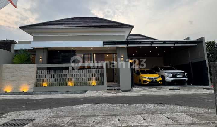 Rumah Mewah Strategis Dekat Kampus Uii Sleman Jogja