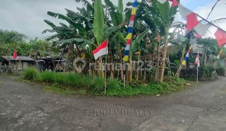 Tanah Pekarangan Posisi Hook Lingkungan Asri Jl Paris Jogja